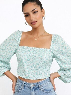 LEVI’S STATEMENT BLOUSE princess puff sleeve floral small